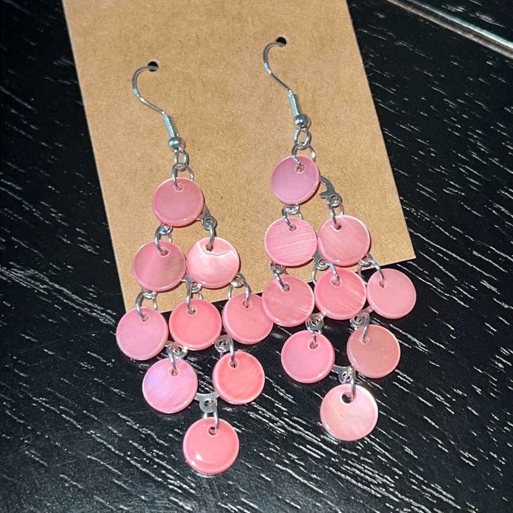 Natural seashell chandelier earrings-NWT